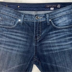 Vigoss Flare Leg Jeans Size 9 Excellent Condition